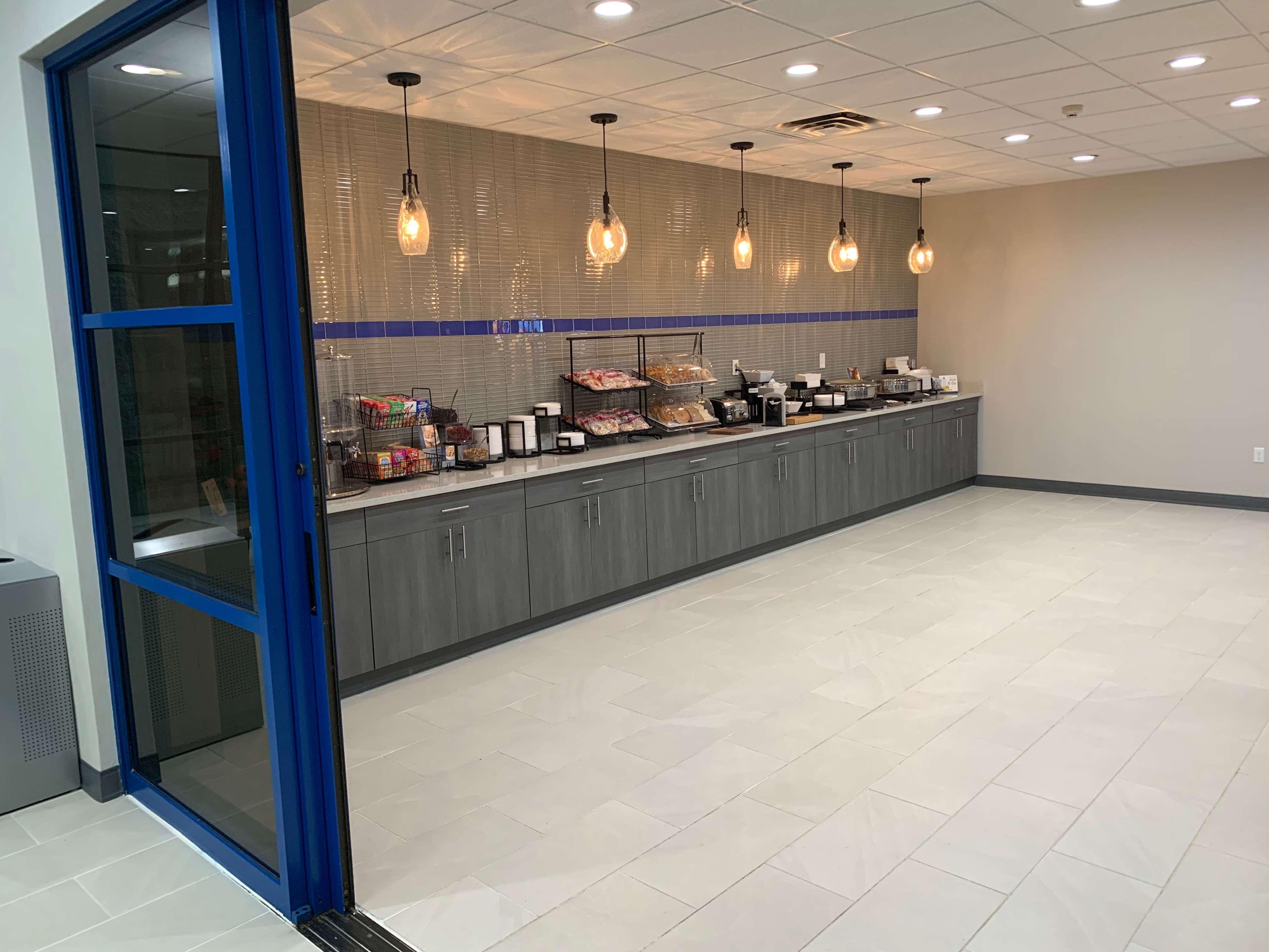 Best Western Plus Clarks Summit Scranton Hotel Номер фото